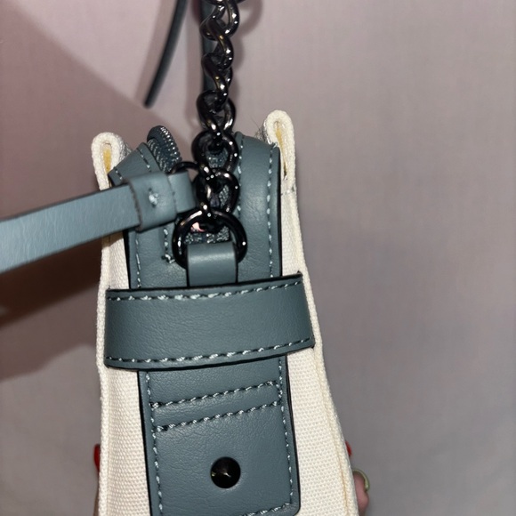 Simply Vera Wang Purse - Picture 10 of 14